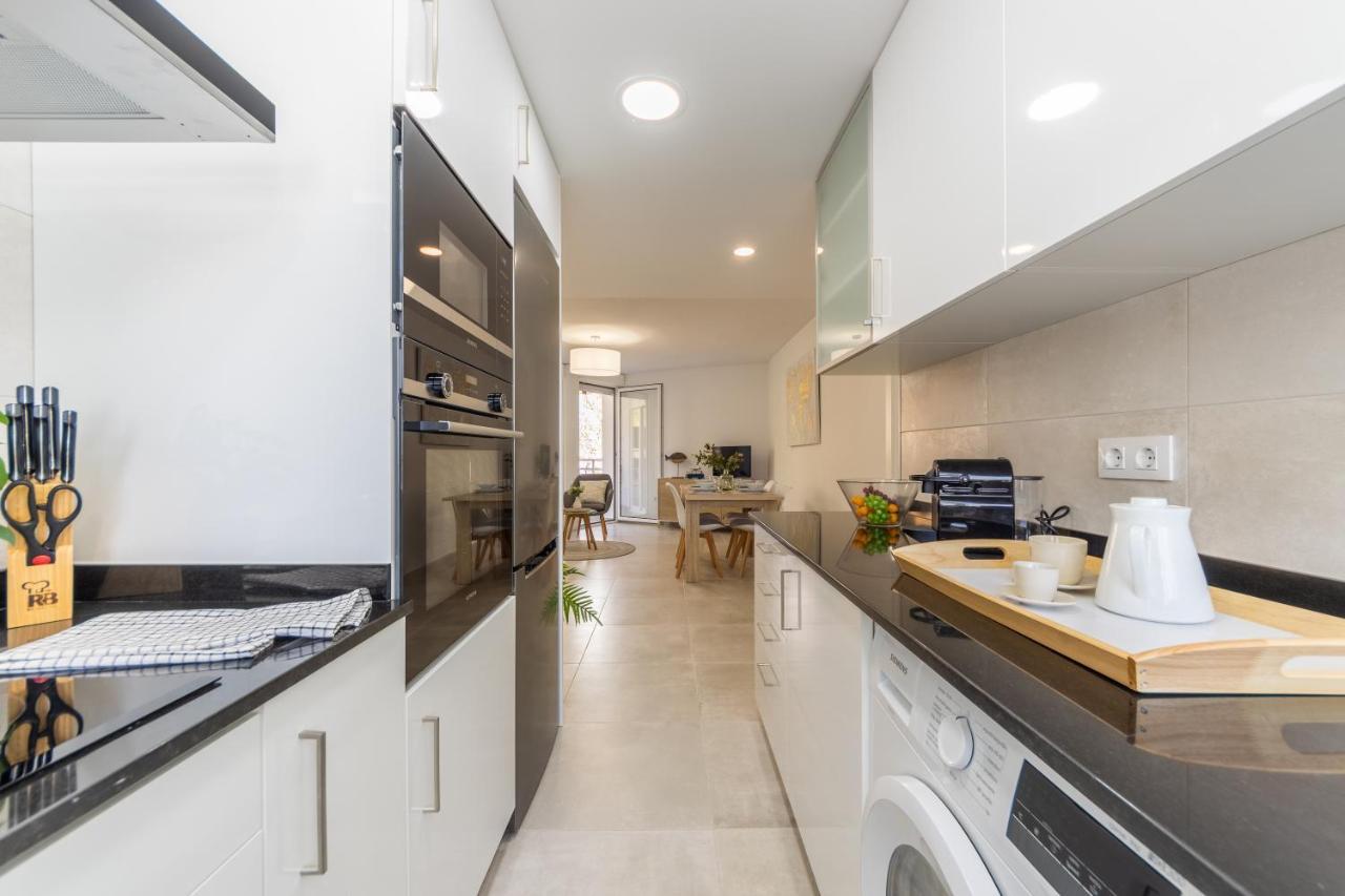 סאלו Boooom!!! Apartment With Swimming Pool מראה חיצוני תמונה