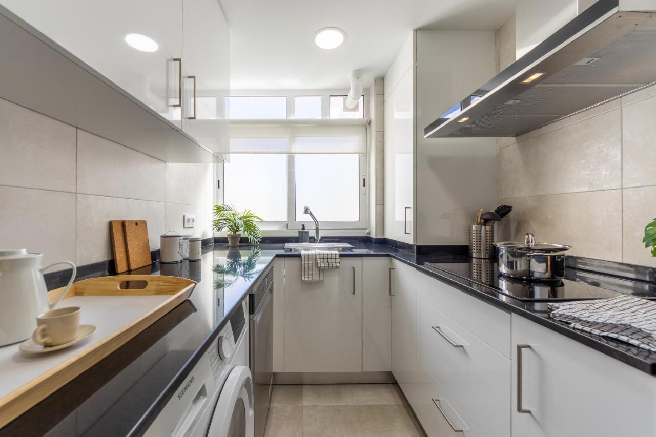 סאלו Boooom!!! Apartment With Swimming Pool מראה חיצוני תמונה