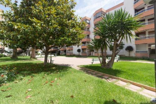 סאלו Boooom!!! Apartment With Swimming Pool מראה חיצוני תמונה