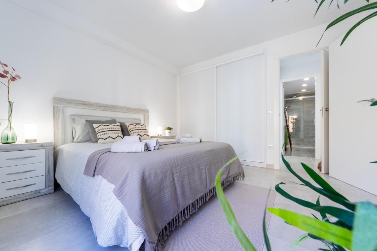 סאלו Boooom!!! Apartment With Swimming Pool מראה חיצוני תמונה